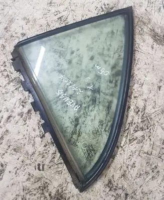 Toyota Avensis T250 Rear vent window glass 