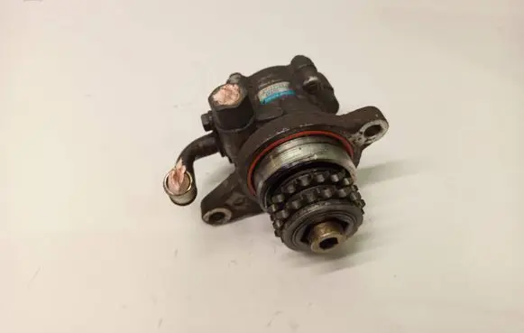 Nissan X-Trail T30 Power steering pump 8H800 27122033