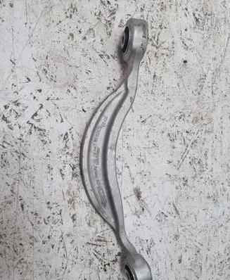 Audi Q7 4M Rear upper control arm/wishbone 4m0501529