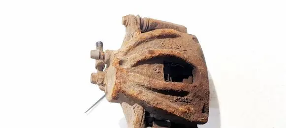 Toyota Avensis T250 Front brake caliper