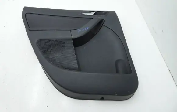 Skoda Yeti (5L) Rear door card panel trim 5L0867211