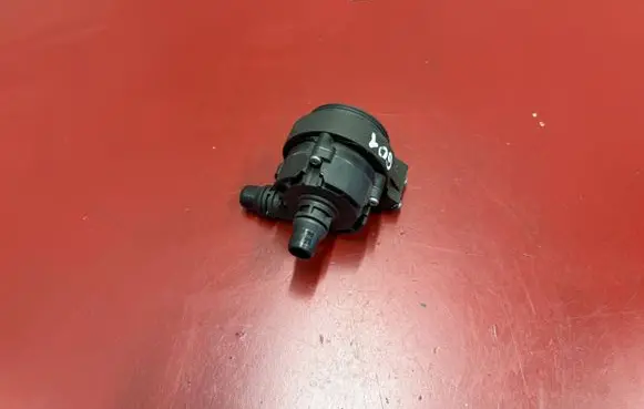 BMW X3 G01 Electric auxiliary coolant/water pump 8605322