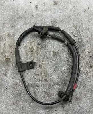 Hyundai Santa Fe ABS brake wheel speed sensor 956712B100