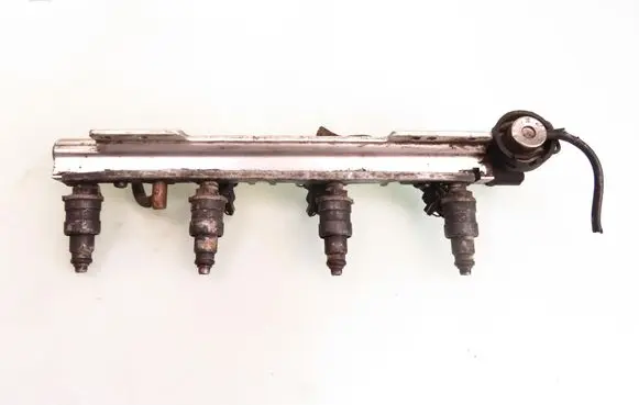 Volvo S40, V40 Fuel main line pipe 9179379 9202804
