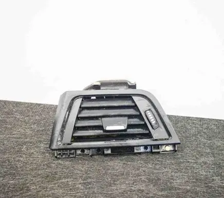 BMW 4 F32 F33 Dashboard air vent grill cover trim 9231970