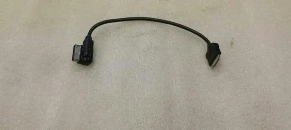 Audi A3 S3 8V iPod connector socket 4F0051510K