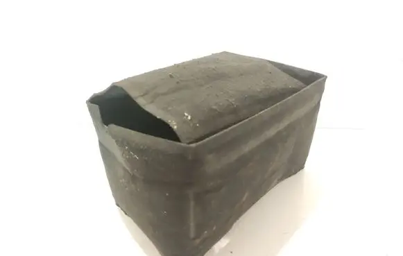 Battery box tray