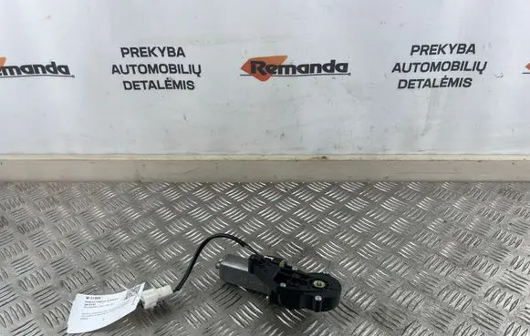 Mercedes-Benz E W211 Seat adjustment motor 0390203207