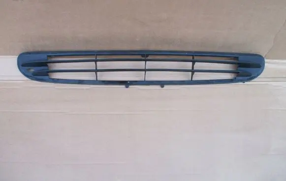 Ford Mondeo MK II Front bumper lower grill 96BB17B968AE