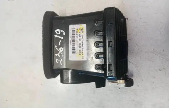 Volvo V40 Dash center air vent grill 30780845 20140930 7370300C
