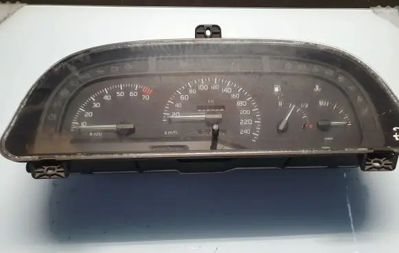 Renault Laguna I Speedometer (instrument cluster) 215716876