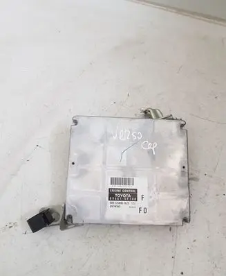 Toyota Corolla Verso E121 Engine control unit/module 896610F100