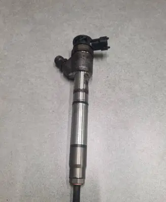 Hyundai i40 Fuel injector 338002A610 0445110589 6600808611507
