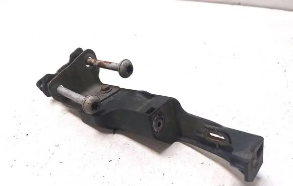 Mercedes-Benz GLK (X204) Headlight/headlamp mounting bracket A2046200685