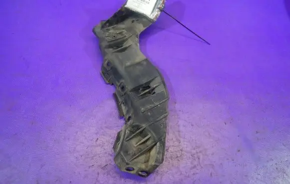 Seat Ibiza III (6L) Front bumper mounting bracket 6L6807394