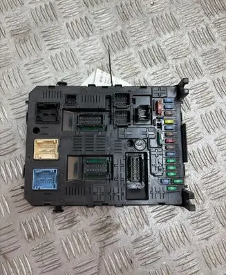 Citroen C5 Comfort/convenience module 966405908001 K0400061008 281208364