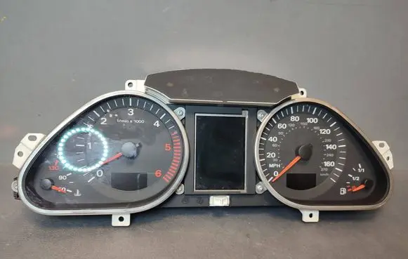Audi Q7 4L Speedometer (instrument cluster) 5550007301
