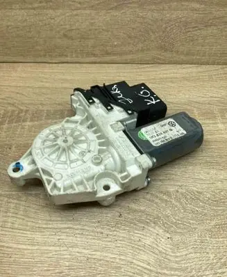 Volkswagen Jetta V Rear door window regulator motor 1K5839401G 1K0959703P