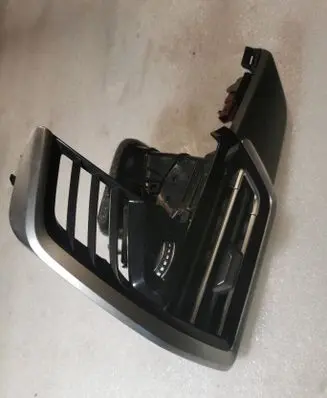 BMW X5 G05 Dashboard side air vent grill/cover trim 9399469