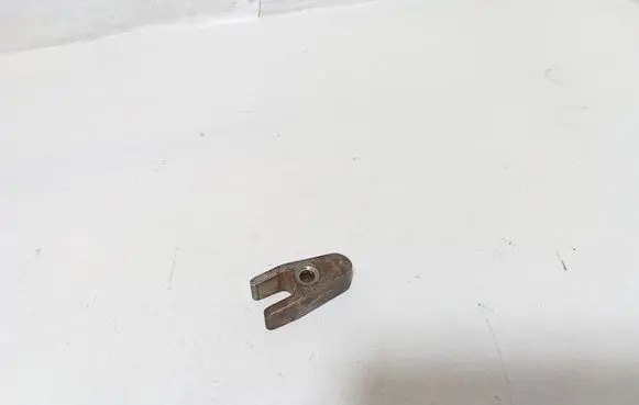 Mercedes-Benz ML W164 Fuel Injector clamp holder