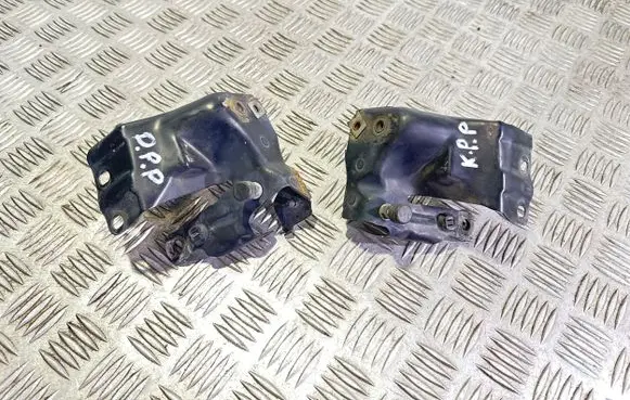 Mercedes-Benz E W211 Other engine bay part