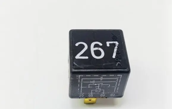 Audi A4 S4 B5 8D Other relay 443919578C