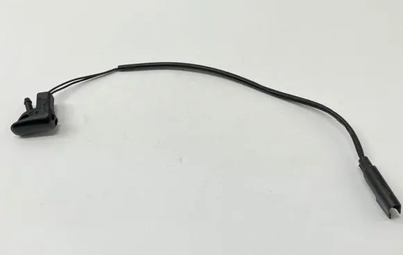Ford Fusion Windshield washer spray nozzle 93B617666