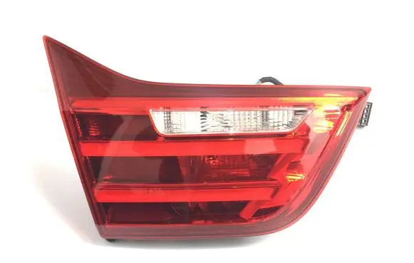 Tailgate rear/tail lights