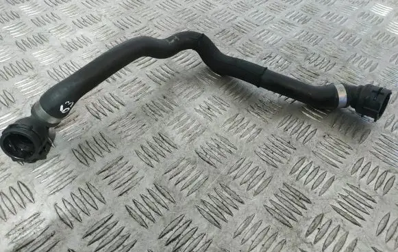BMW 5 GT F07 Engine coolant pipe/hose 7582895 17127582895