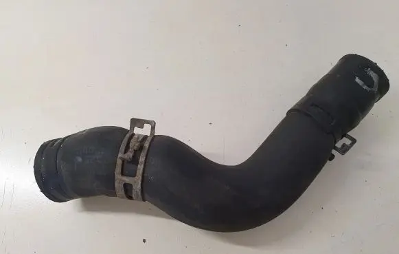 Toyota Avensis T270 Engine coolant pipe/hose
