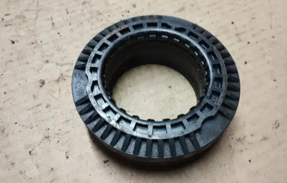 Chrysler Sebring (JS) Front upper strut mount 05006012AB