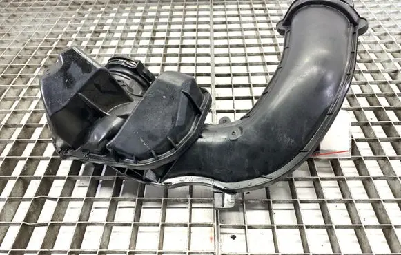 Volvo S90, V90 Air intake hose/pipe 31470120