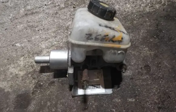 Opel Zafira A Master brake cylinder