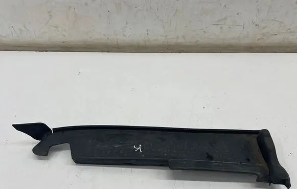Audi A3 S3 8V Fender end trim 8V0821169D