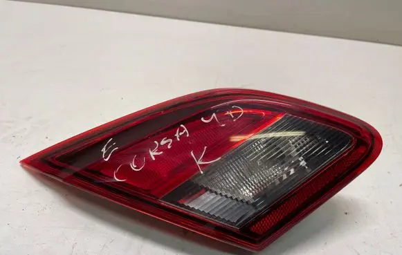 Opel Corsa E Tailgate rear/tail lights 39012625