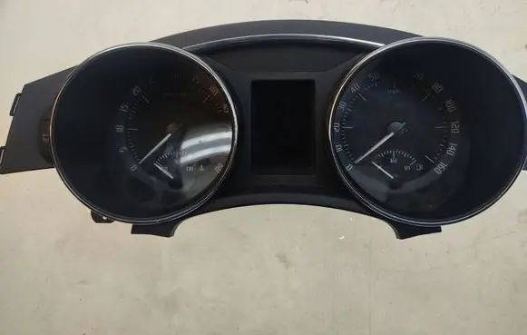 Skoda Superb B6 (3T) Speedometer (instrument cluster) 3T2920941E A2C53249763 A2C53366571