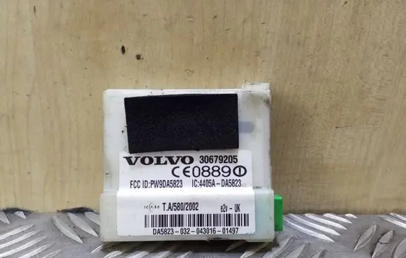 Volvo V70 Alarm control unit/module 30679205