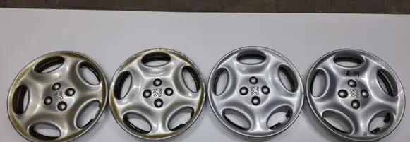 Peugeot 306 R14 wheel hub/cap/trim 9622967477