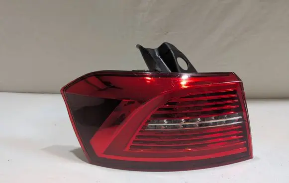 Volkswagen PASSAT B8 Rear/tail lights 3G9945207F 31440101