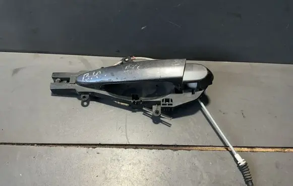 BMW 3 E90 E91 Front door exterior handle 