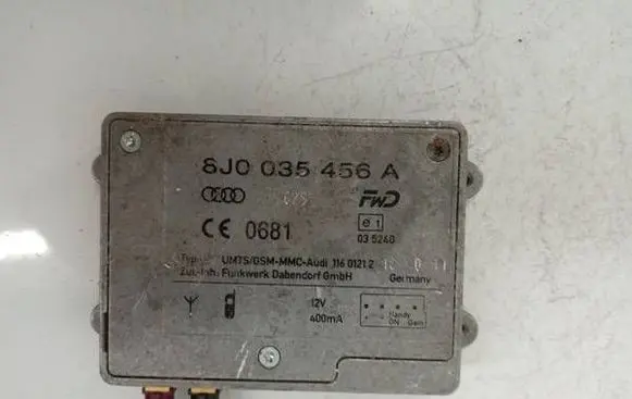 Audi A6 S6 C6 4F Antenna control unit 8J0035456a 0681