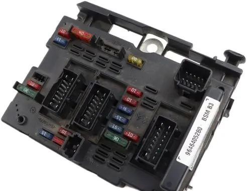 Peugeot 307 Fuse module 9646405280 21320674