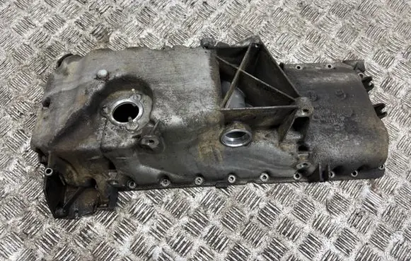 Oil sump