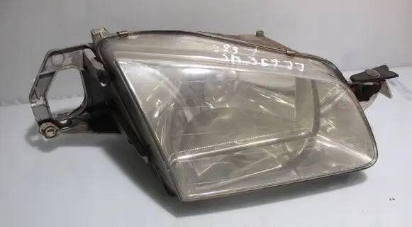Mazda 323 F Headlight/headlamp