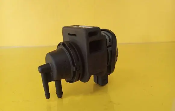 Renault Clio III Turbo solenoid valve 8200661049
