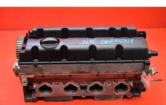 Peugeot 407 Engine head 9651416180