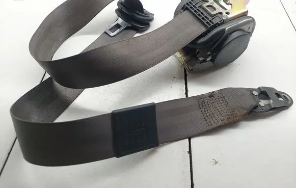 Audi A4 S4 B6 8E 8H Front seatbelt 8E0857706B 561035400A