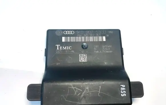 Audi A3 S3 A3 Sportback 8P Gateway control module 1K0907530D 1K0907951