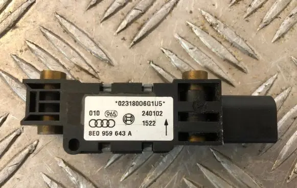 Audi A4 S4 B6 8E 8H Airbag deployment crash/impact sensor 8E0959643A 240102 02318006G1U5