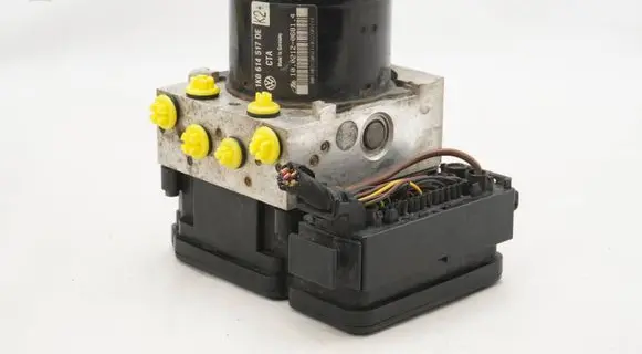 Skoda Octavia Mk2 (1Z) ABS Pump 1K0614517DE 1K0907379BJ